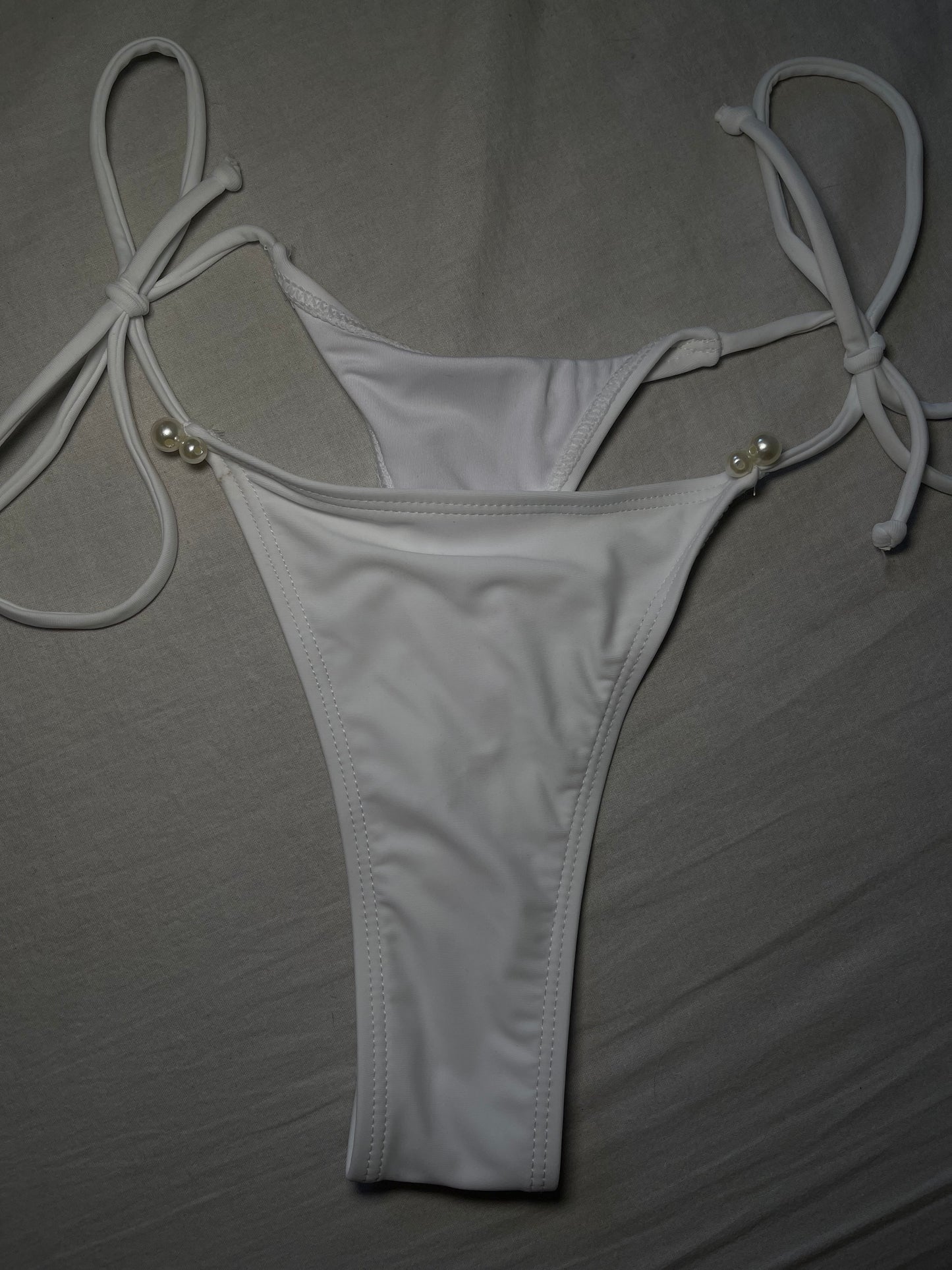Bikini Blanc Perlé – Édition Luxe