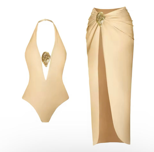 Ensemble Bikini & Jupe avec
Détail Doré